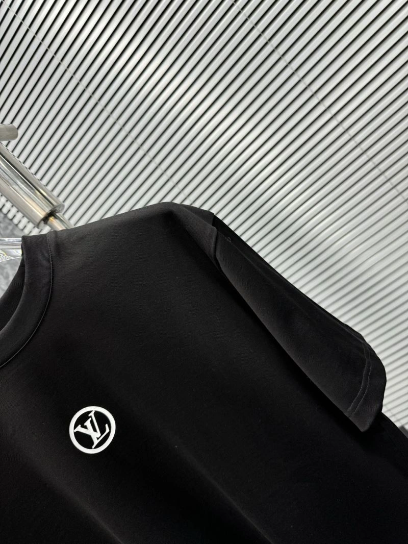 Louis Vuitton T-Shirts Sophisticated 133240