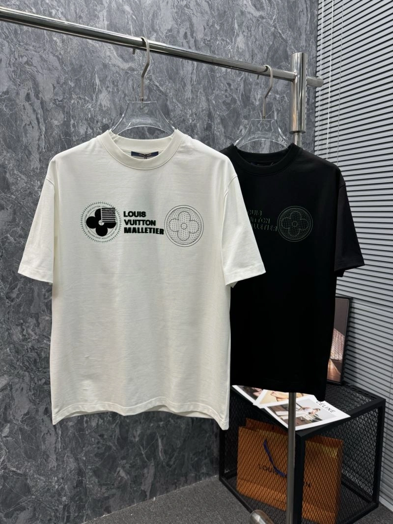 Snug Louis Vuitton T-Shirts 133254
