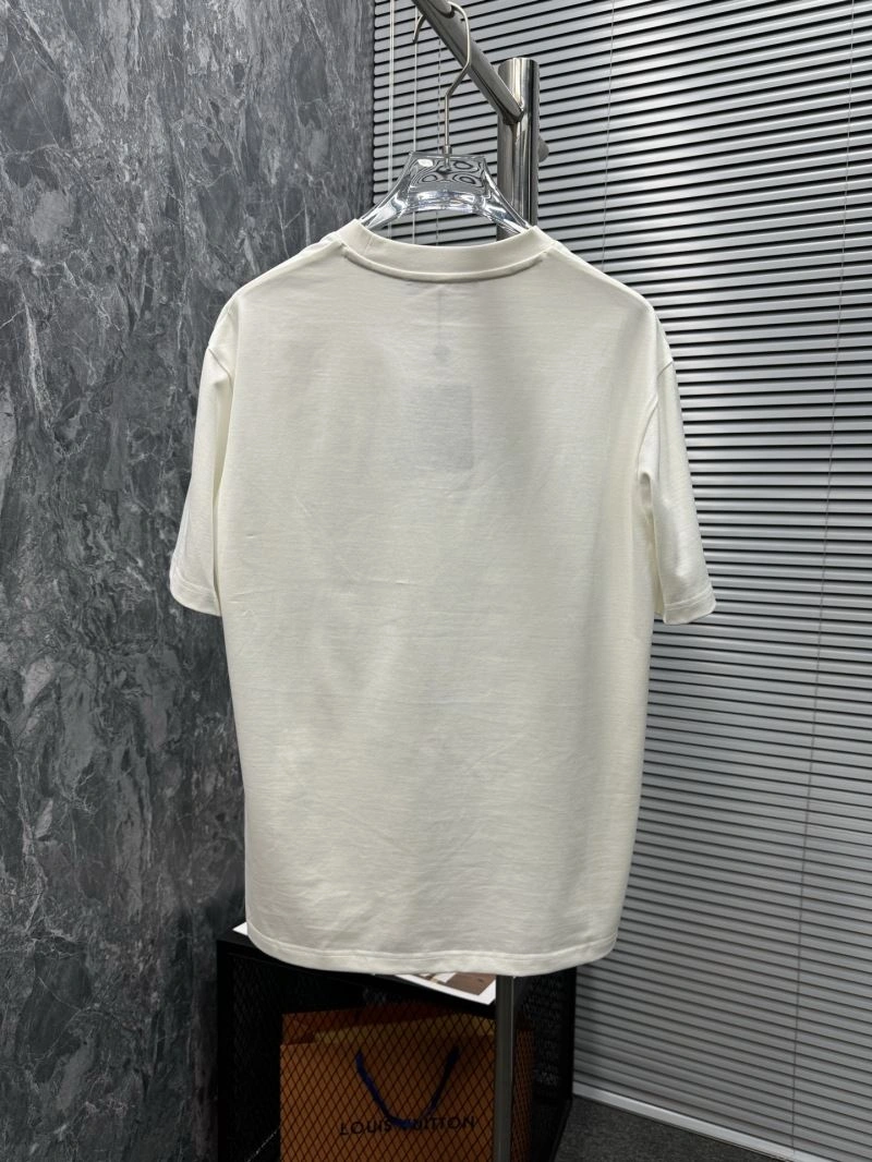 Snug Louis Vuitton T-Shirts 133254