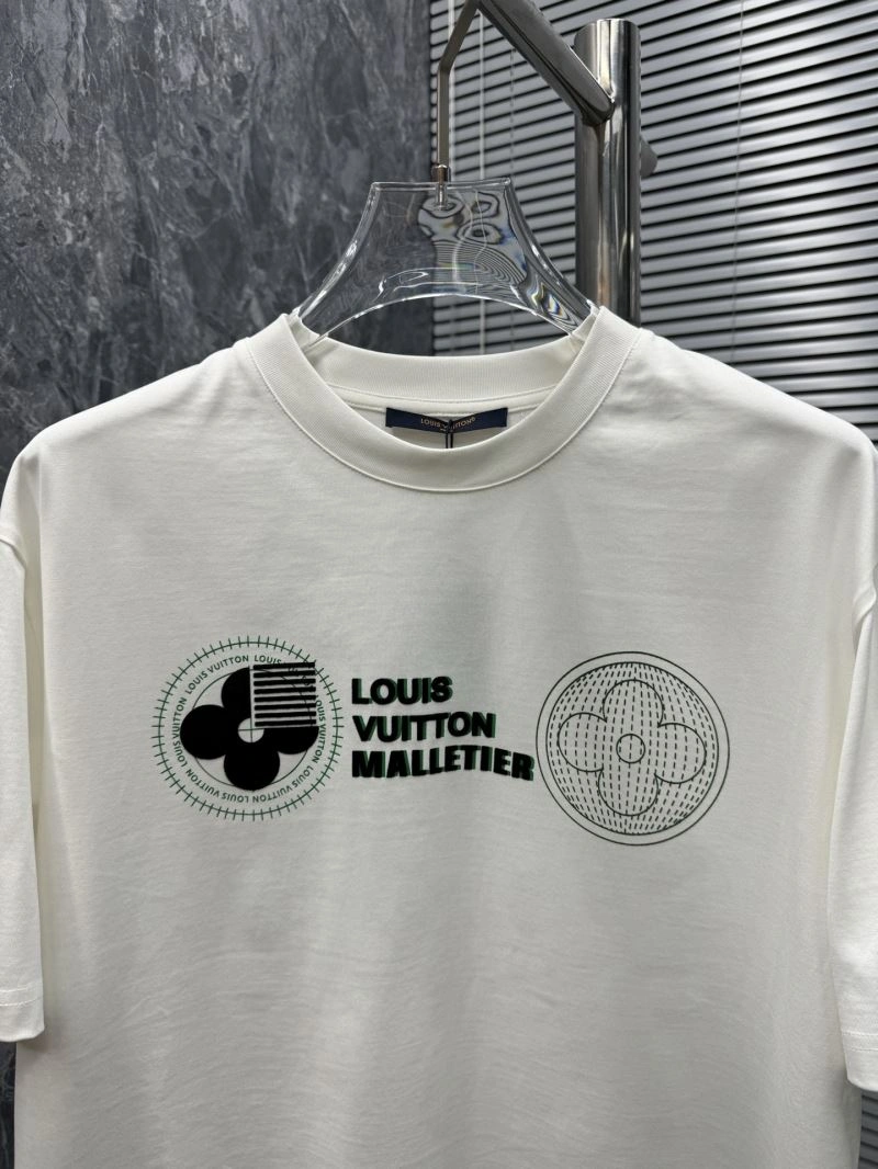 Snug Louis Vuitton T-Shirts 133254