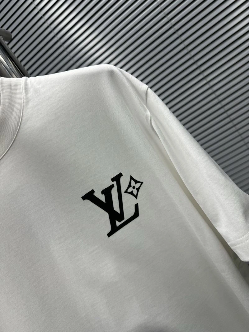 Louis Vuitton T-Shirts Contemporary 133235