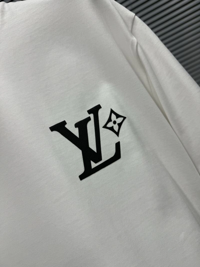 Louis Vuitton T-Shirts Contemporary 133235