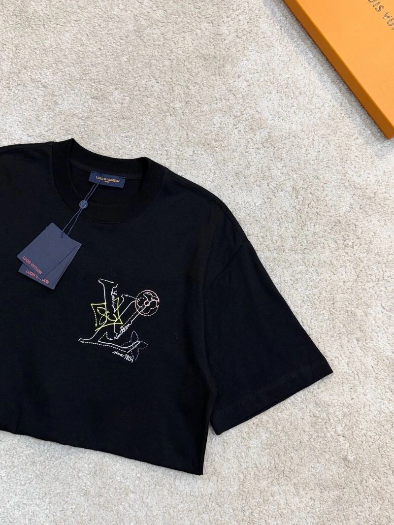 Louis Vuitton T-Shirts Minimalist 133232