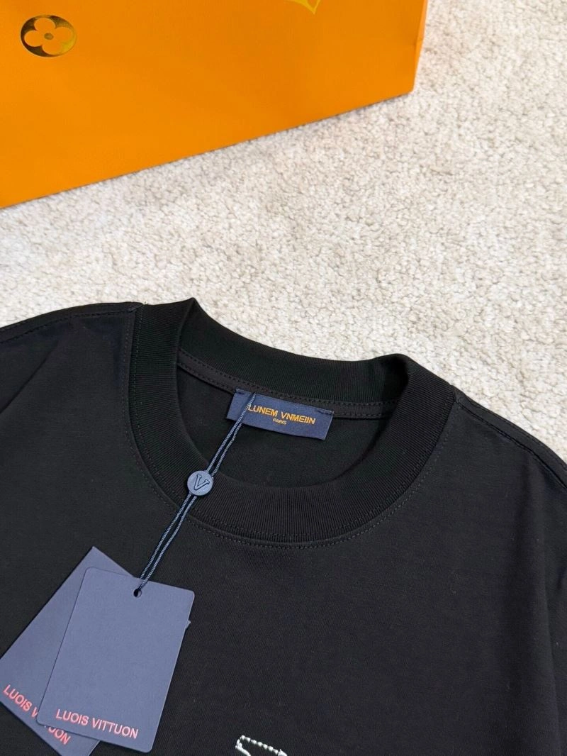 Louis Vuitton T-Shirts Minimalist 133232