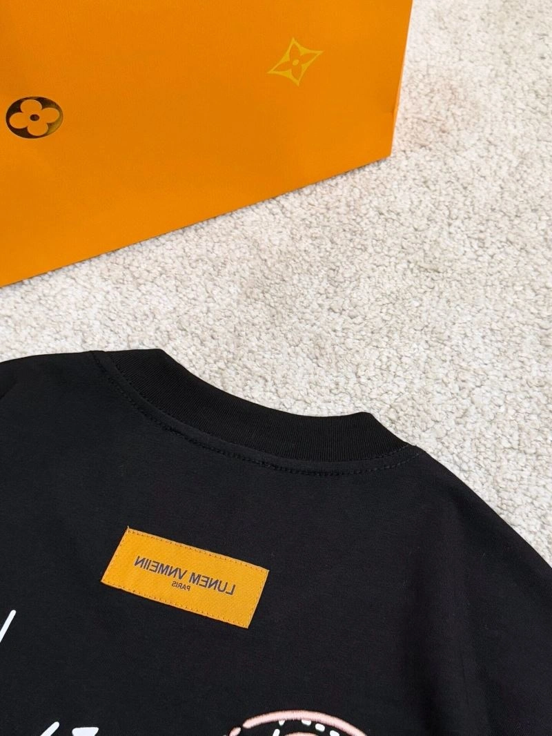 Louis Vuitton T-Shirts Minimalist 133232
