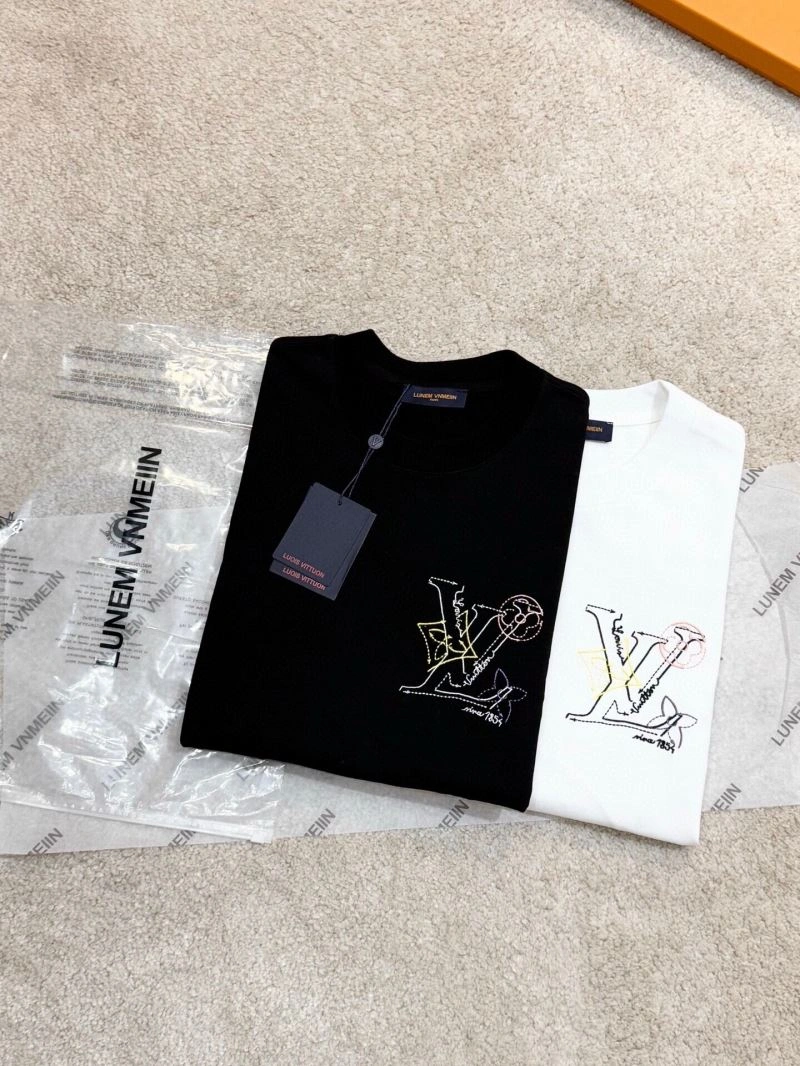 Louis Vuitton T-Shirts Minimalist 133232