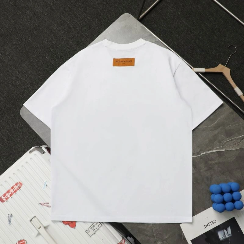 Elegant Louis Vuitton T-Shirts 133228