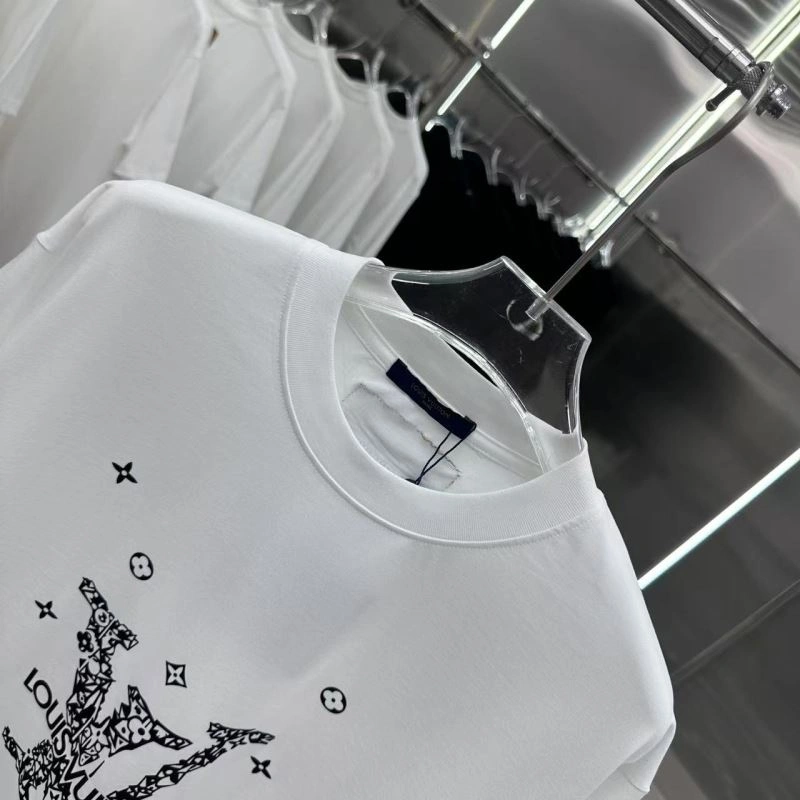 ModernLook Louis Vuitton T-Shirts 133223