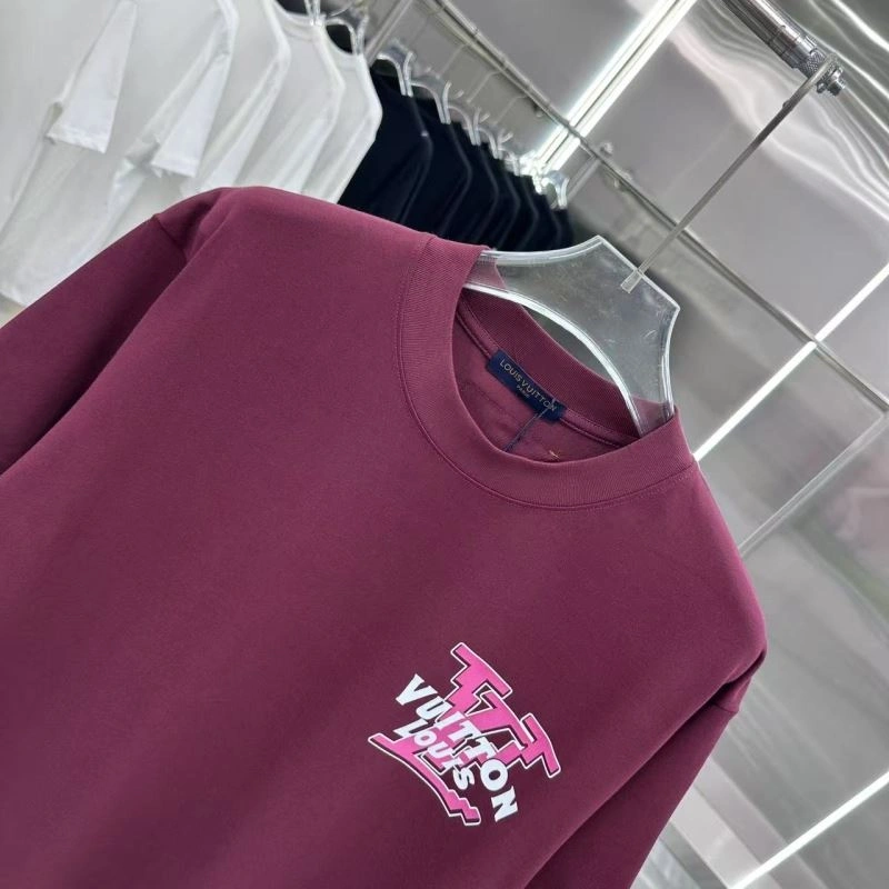 Versatile Louis Vuitton T-Shirts 133221
