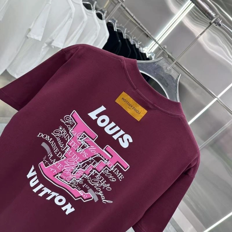 Versatile Louis Vuitton T-Shirts 133221