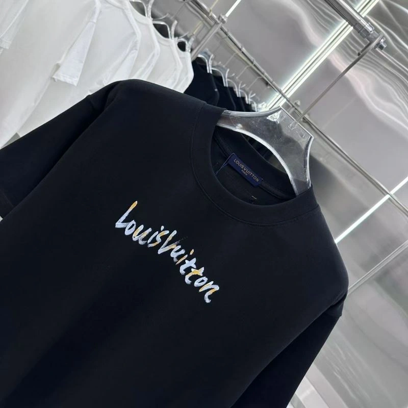 Louis Vuitton T-Shirts Modern 133203