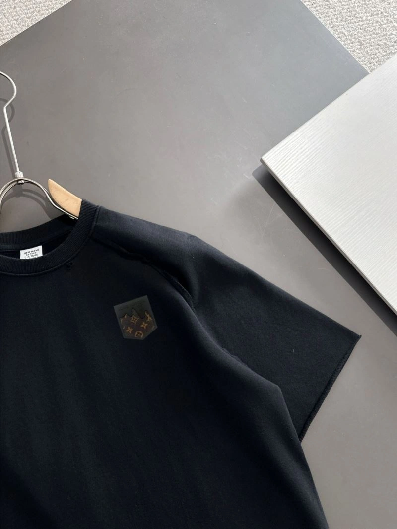 Breathable Louis Vuitton T-Shirts 133191