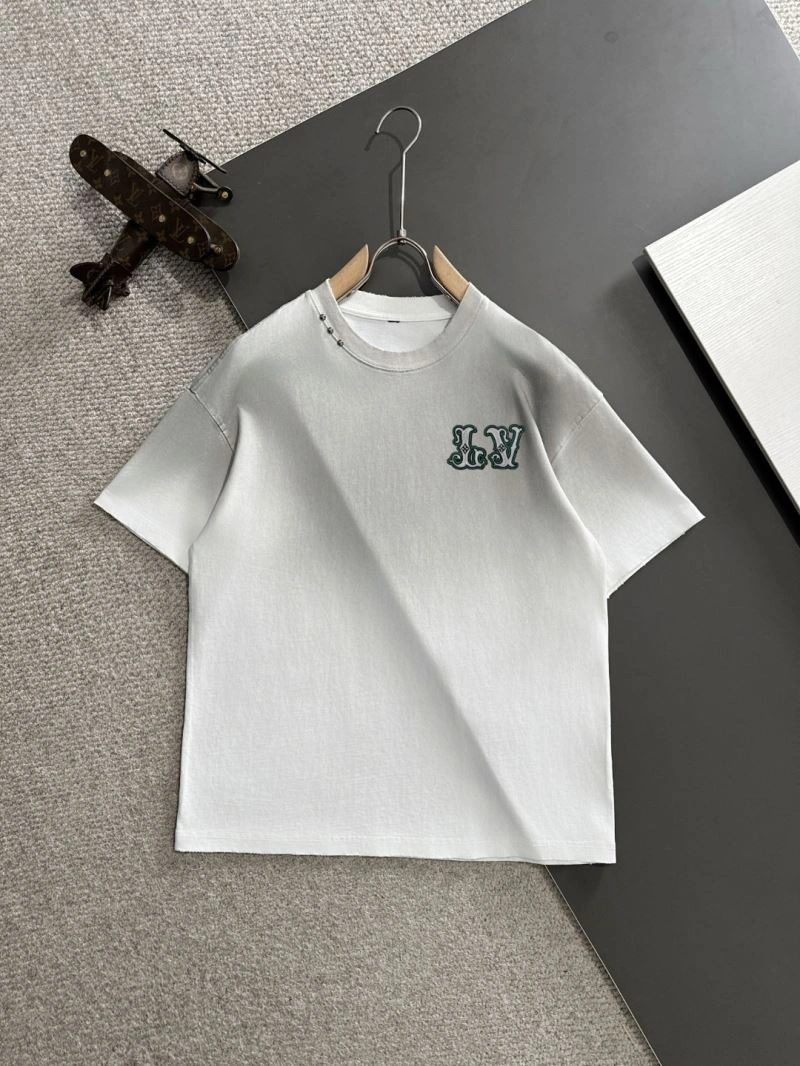 Elegant Louis Vuitton T-Shirts 133208