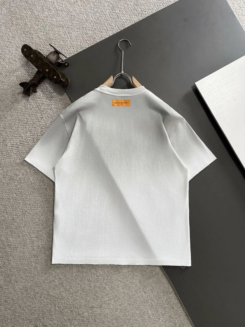 Elegant Louis Vuitton T-Shirts 133208