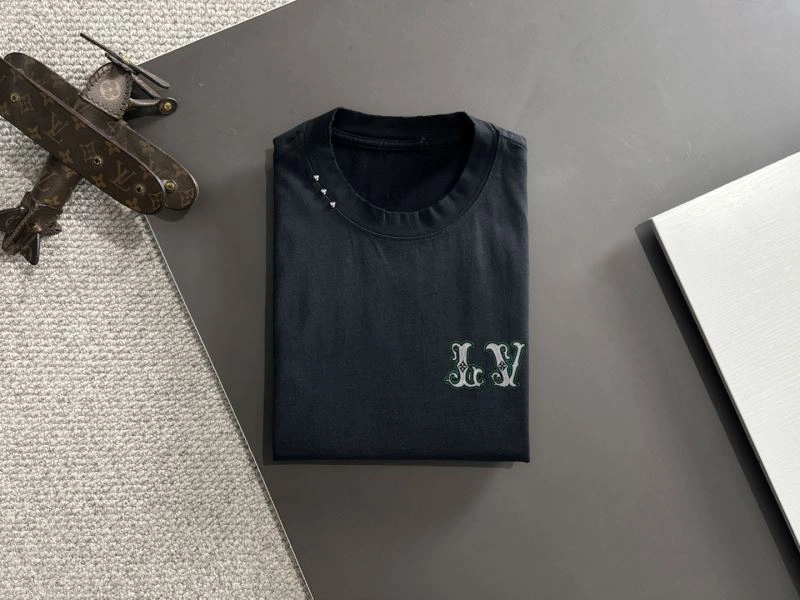 Bright Louis Vuitton T-Shirts 133202