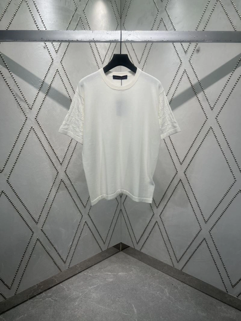 Louis Vuitton T-Shirts Minimalist 133204