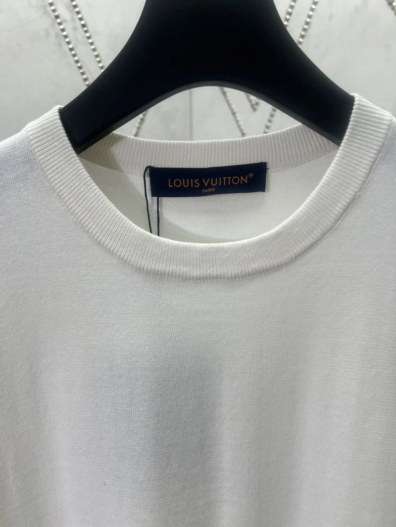 Louis Vuitton T-Shirts Minimalist 133204
