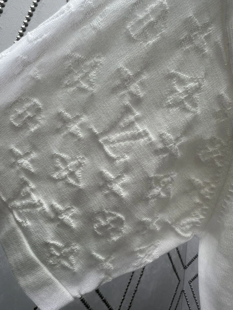 Louis Vuitton T-Shirts Minimalist 133204