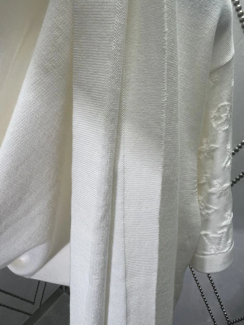 Louis Vuitton T-Shirts Minimalist 133204