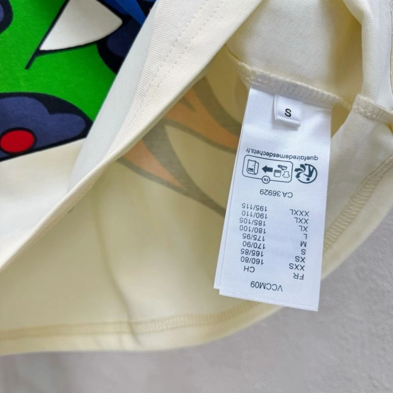 Compact Louis Vuitton T-Shirts 133218