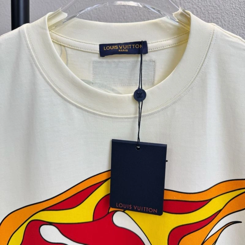 Compact Louis Vuitton T-Shirts 133218