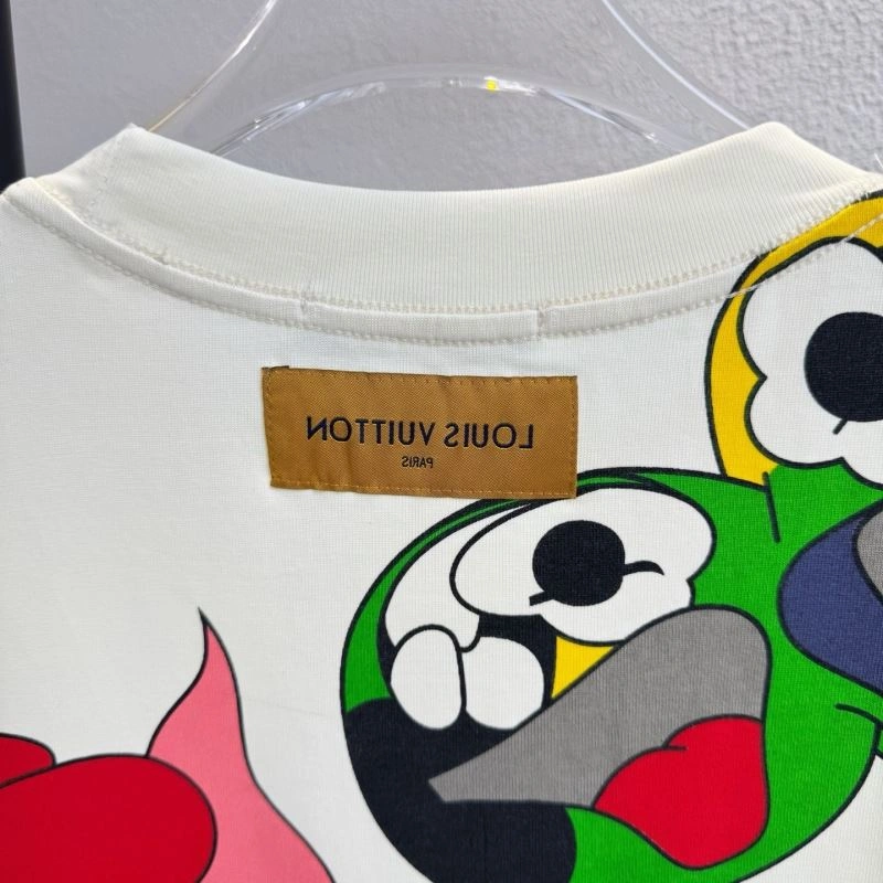 Compact Louis Vuitton T-Shirts 133218