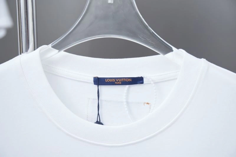 Breathable Louis Vuitton T-Shirts 133198