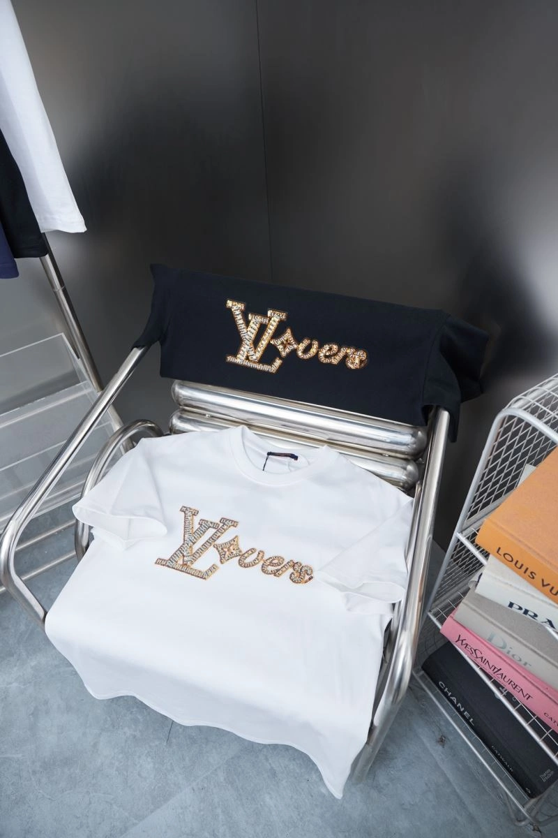 Breathable Louis Vuitton T-Shirts 133198