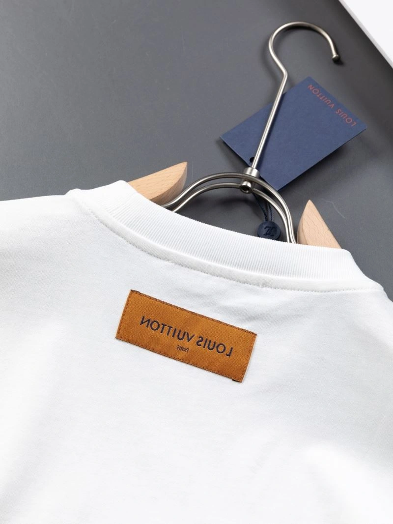 Practical Louis Vuitton T-Shirts 133216