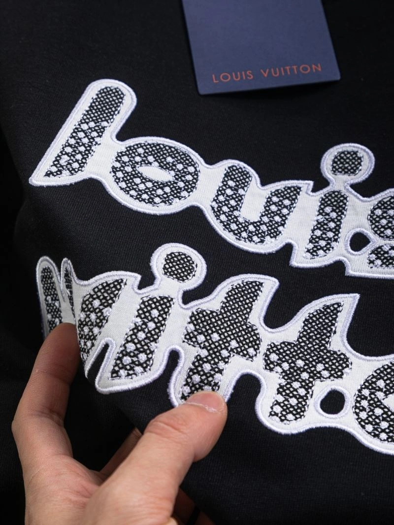 Louis Vuitton T-Shirts Minimalist 133219