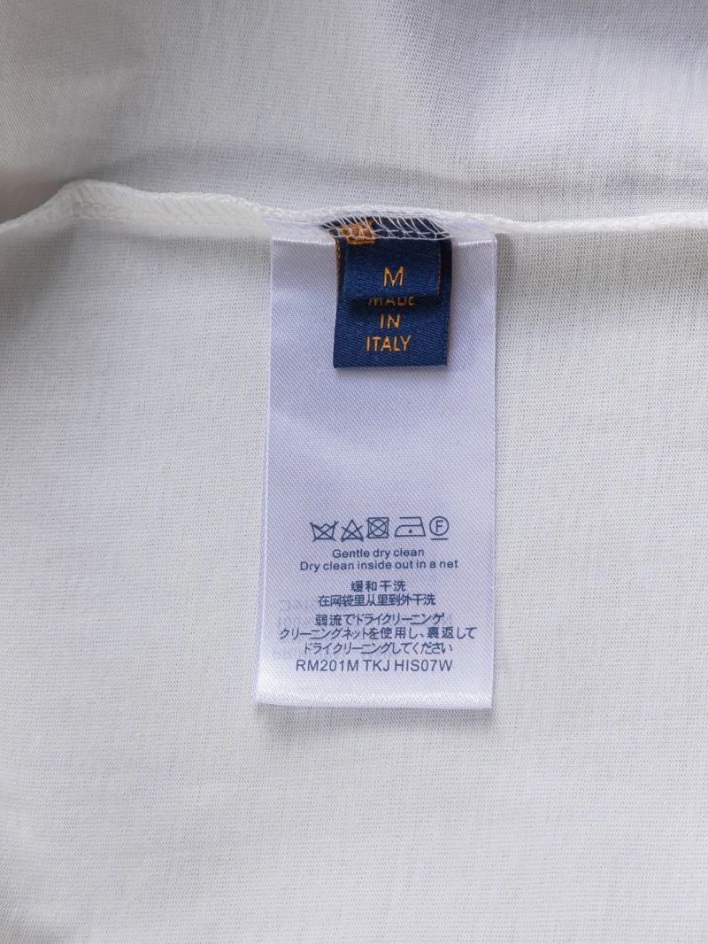 Versatile Louis Vuitton T-Shirts 133211