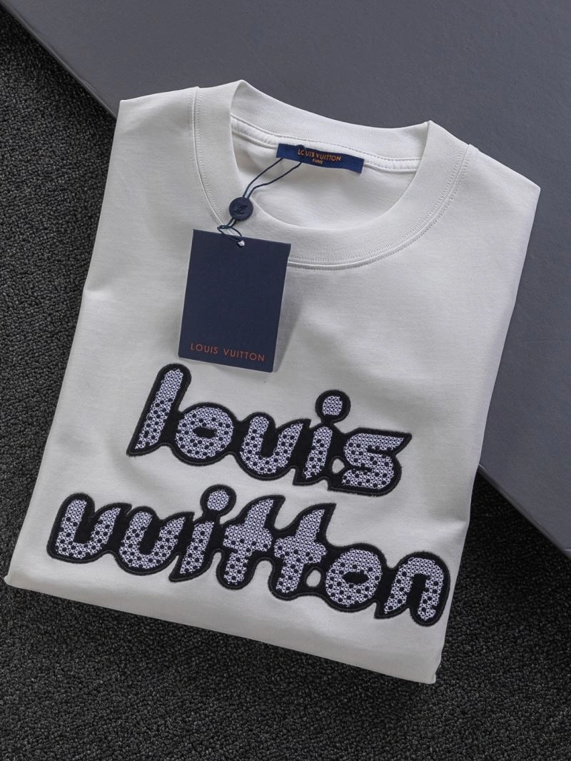 Versatile Louis Vuitton T-Shirts 133211