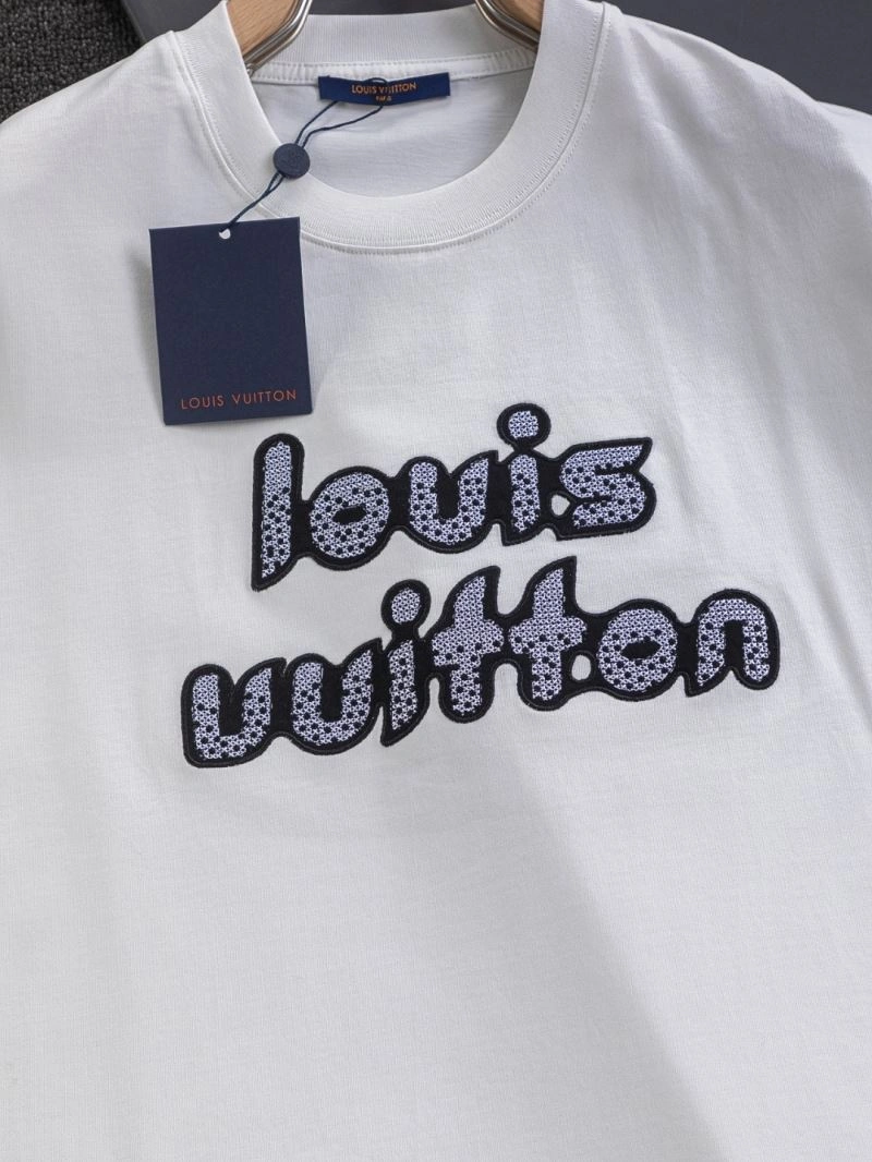 Versatile Louis Vuitton T-Shirts 133211