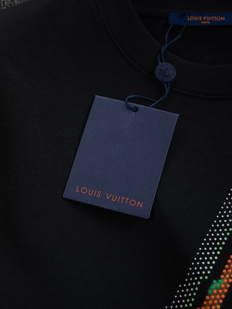 Louis Vuitton T-Shirts Casual 133205