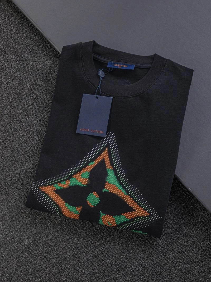 Louis Vuitton T-Shirts Casual 133205