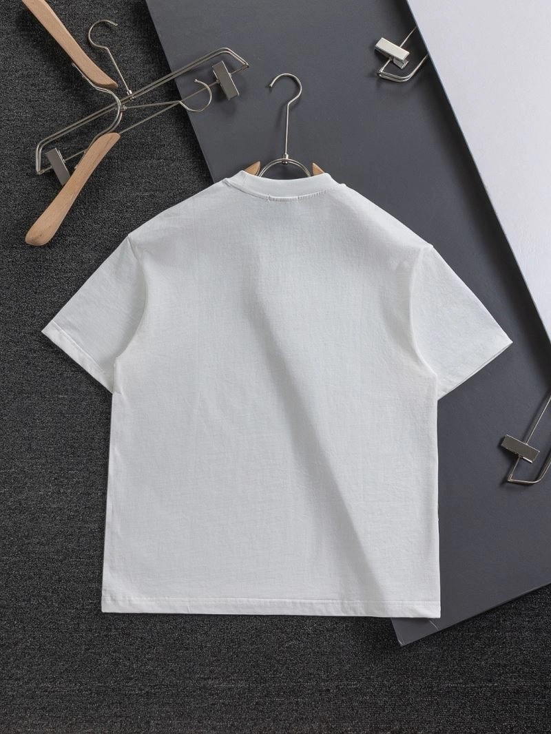 Louis Vuitton T-Shirts Minimalist 133209