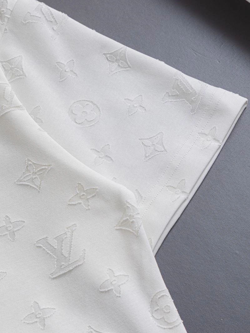 Louis Vuitton T-Shirts TimelessDesign 133185