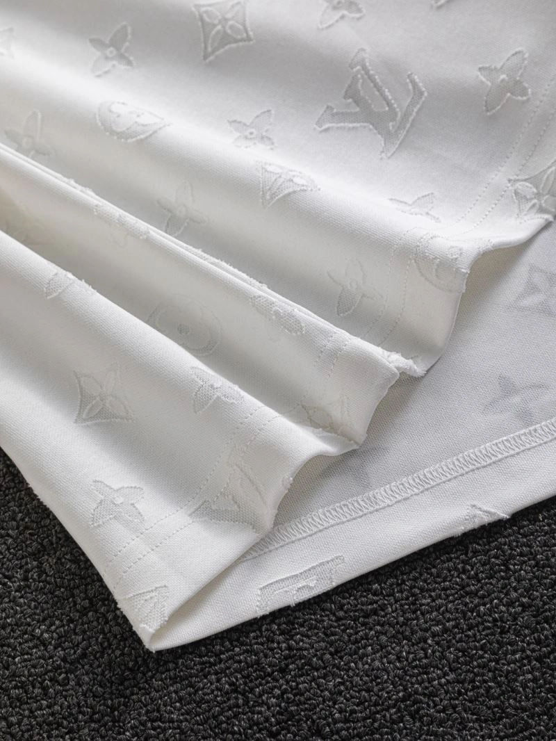 Louis Vuitton T-Shirts TimelessDesign 133185
