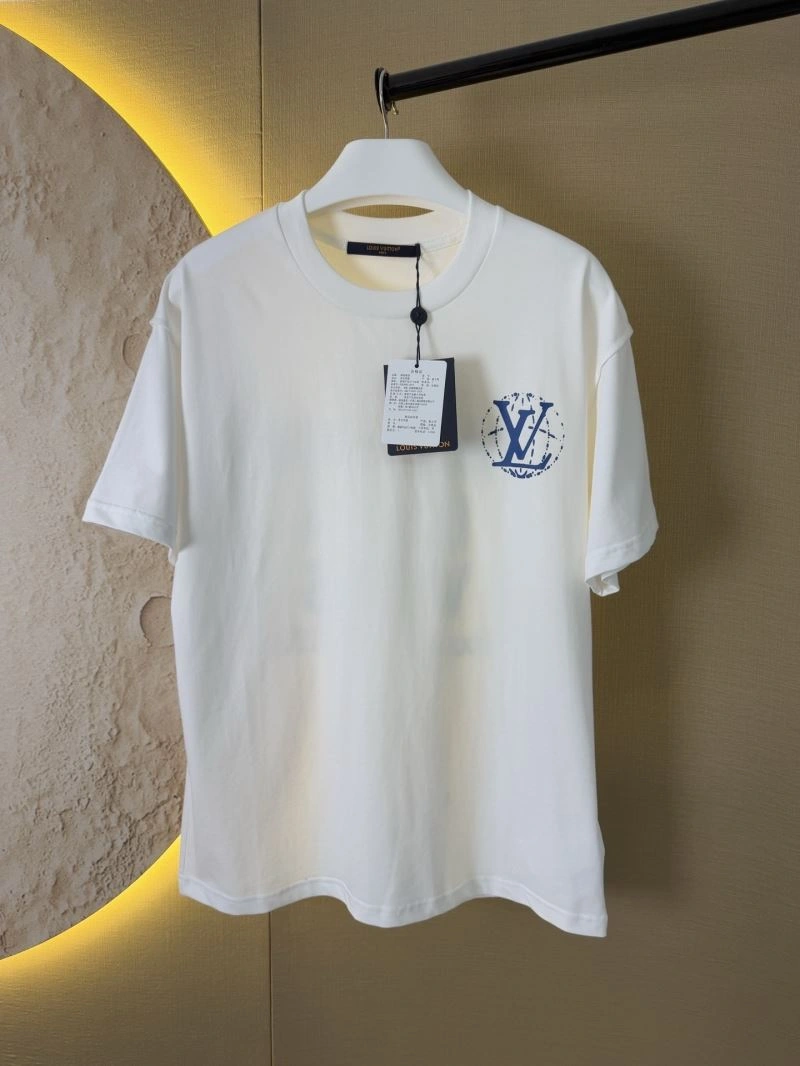 Louis Vuitton T-Shirts Lightweight 133206
