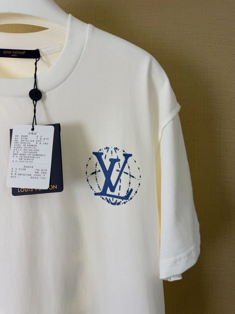 Louis Vuitton T-Shirts Lightweight 133206