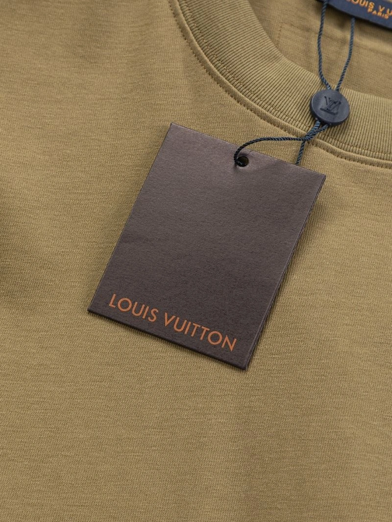 Functional Louis Vuitton T-Shirts 133182