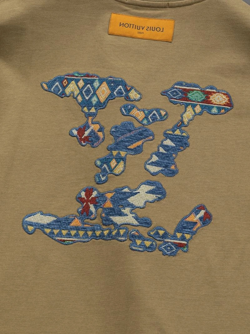 Functional Louis Vuitton T-Shirts 133182