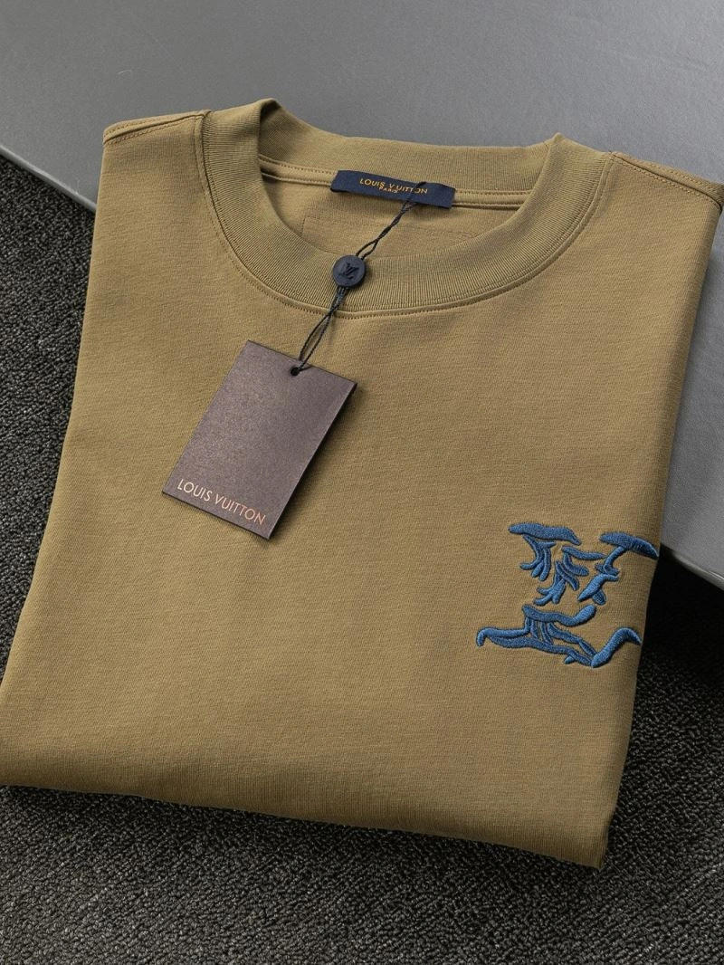 Functional Louis Vuitton T-Shirts 133182
