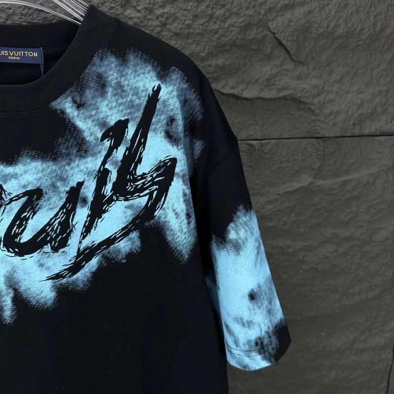 Louis Vuitton T-Shirts Trendy 133170