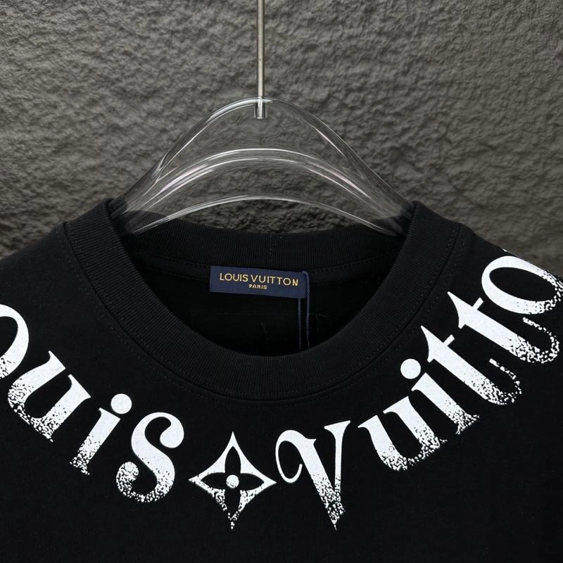 Louis Vuitton T-Shirts Seasonal 133161