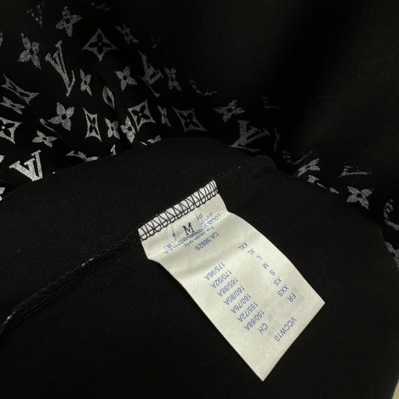 Louis Vuitton T-Shirts Seasonal 133161