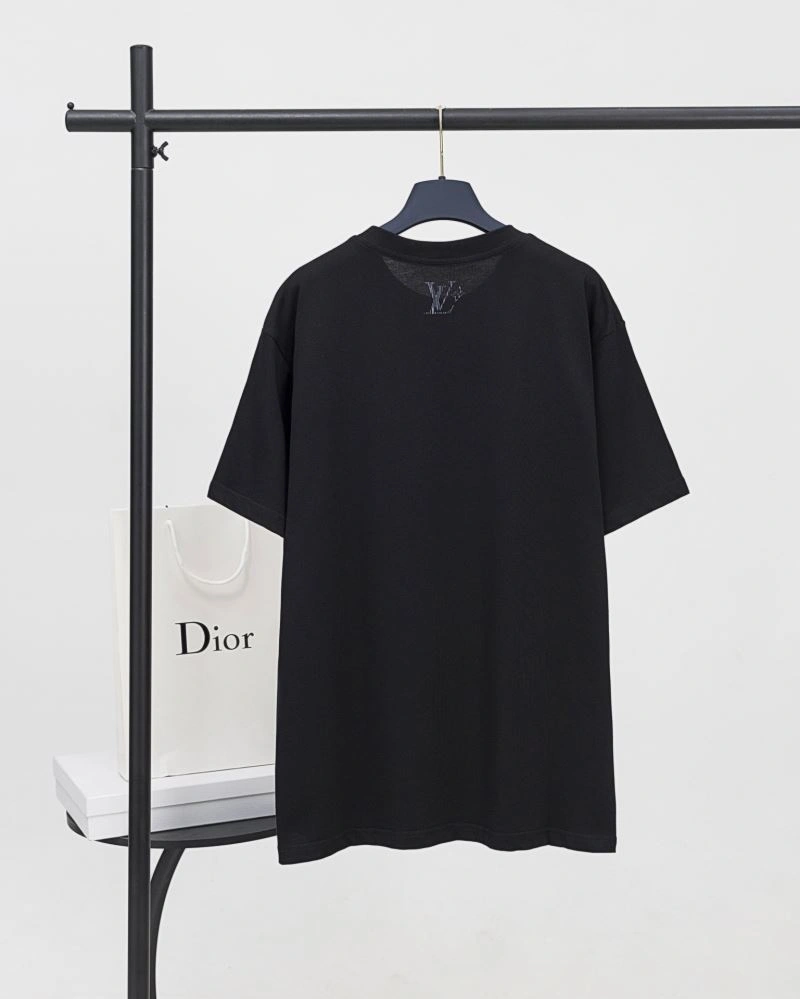 Louis Vuitton T-Shirts Popular 133167