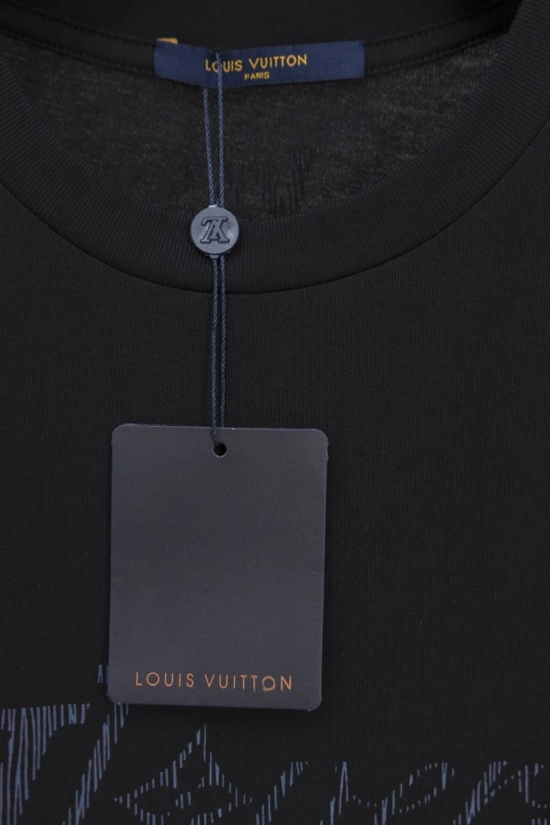 Louis Vuitton T-Shirts Popular 133167