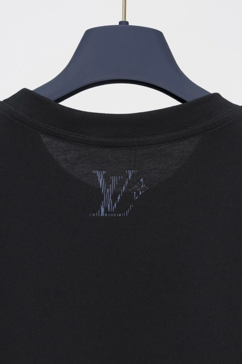 Louis Vuitton T-Shirts Popular 133167