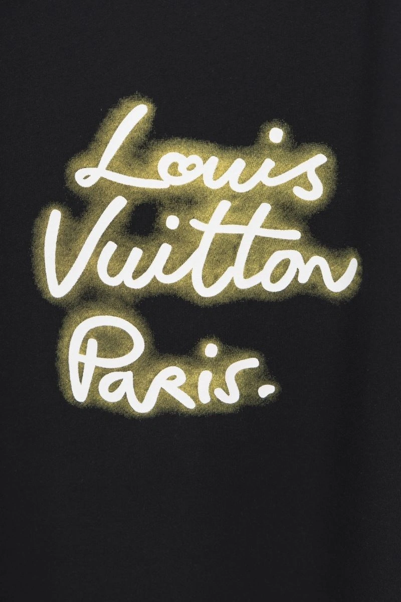 Lightweight Louis Vuitton T-Shirts 133176